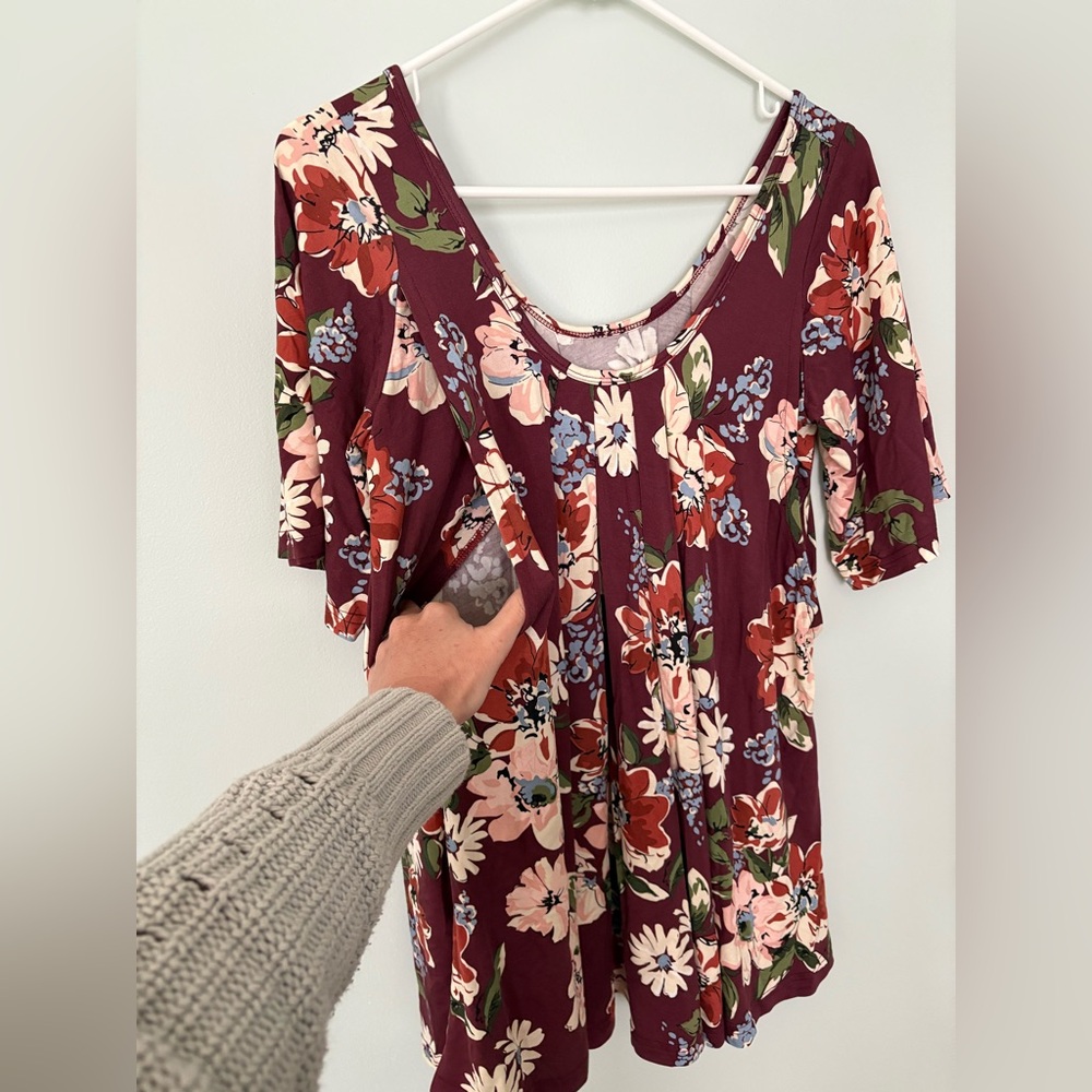 NWT Latched Mama Nursing Top - Picture 2 of 13